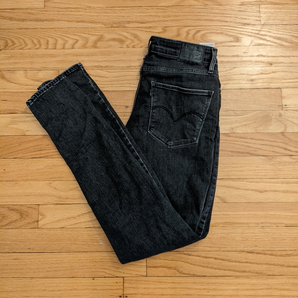 Levi's 721 High Rise Skinny Distressed 29